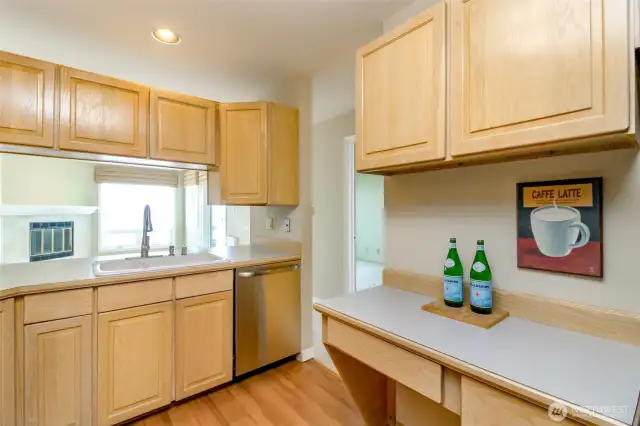 Lots of cabinet space