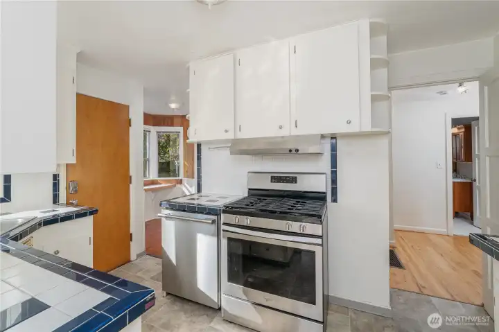 A true 1940 Kitchen - minus the 1940 appliances.