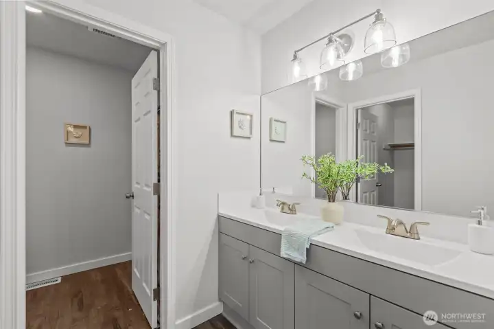 Primary Full Bathroom with both tub & shower