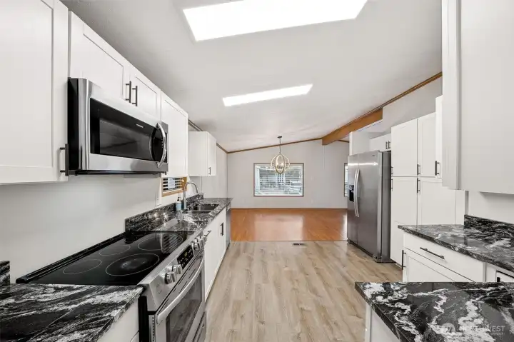 Granite Countertops & SS Appliances