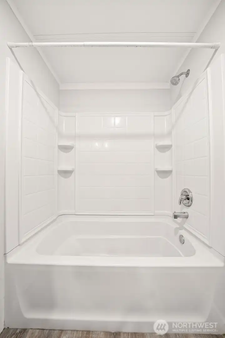 Clean Tub/Shower