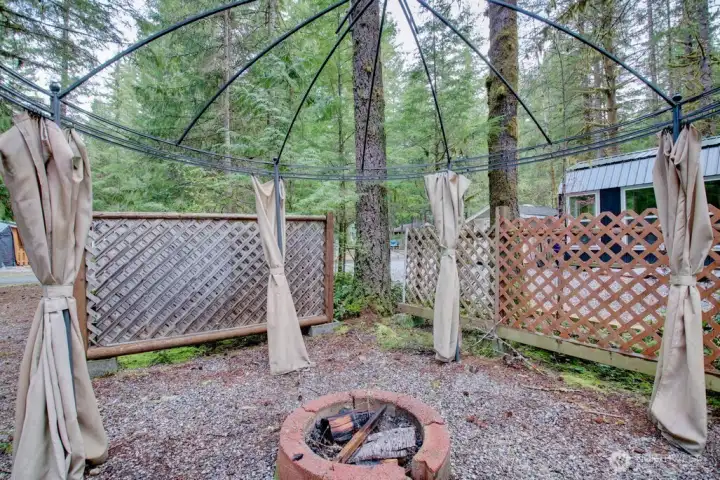 Fire pit space as well
