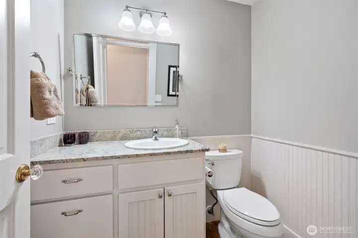 Powder room on the main.