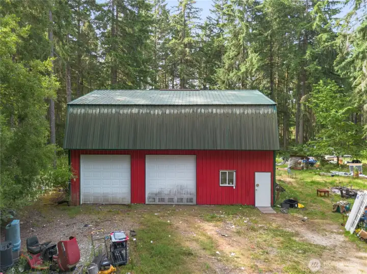 2 story shop ready for work!