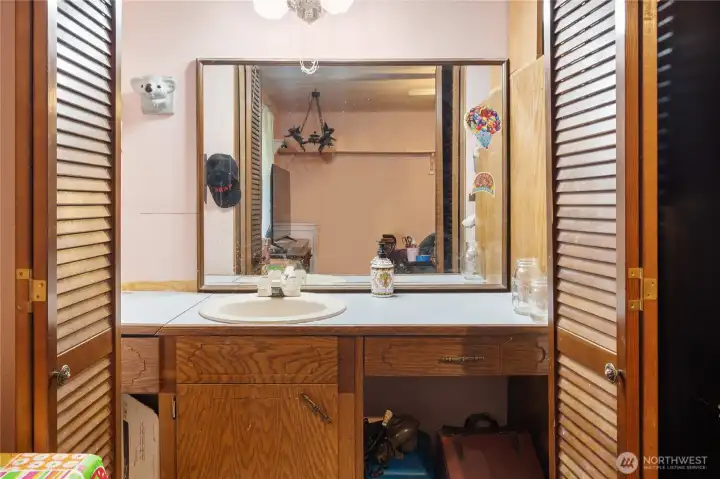 Vanity in the bedroom 3.