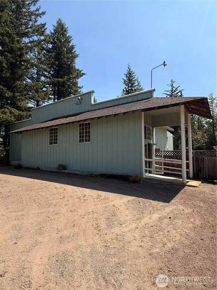 COMMERCIAL Building. Separate commercial building ready for your next adventure. COMMERCIAL Building. Separate commercial building ready for your next adventure.