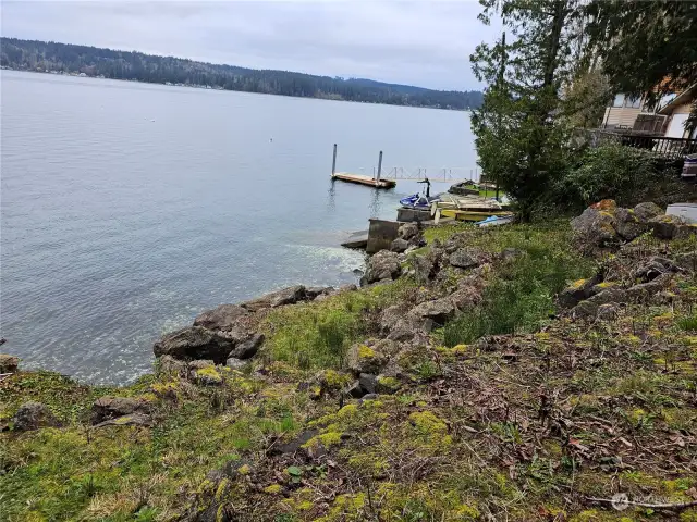 Access available to Hood Canal on this community Waterfront