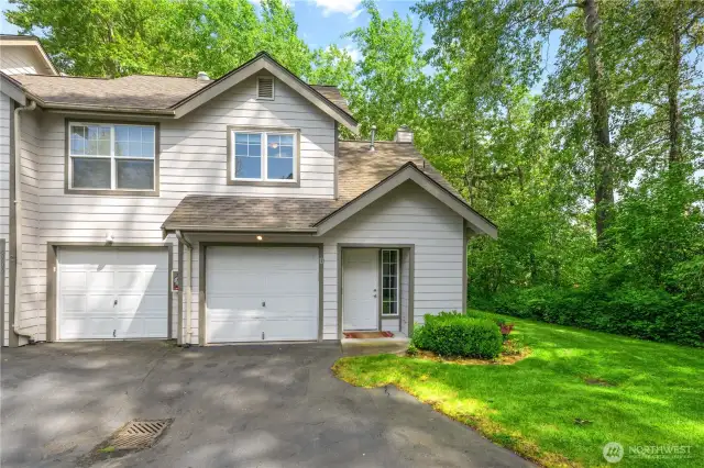 End unit right comes with extra privacy