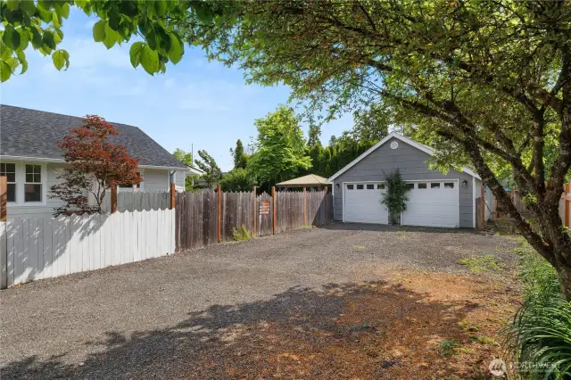 Double car garage with an XL driveway to park your RV & all your cars!