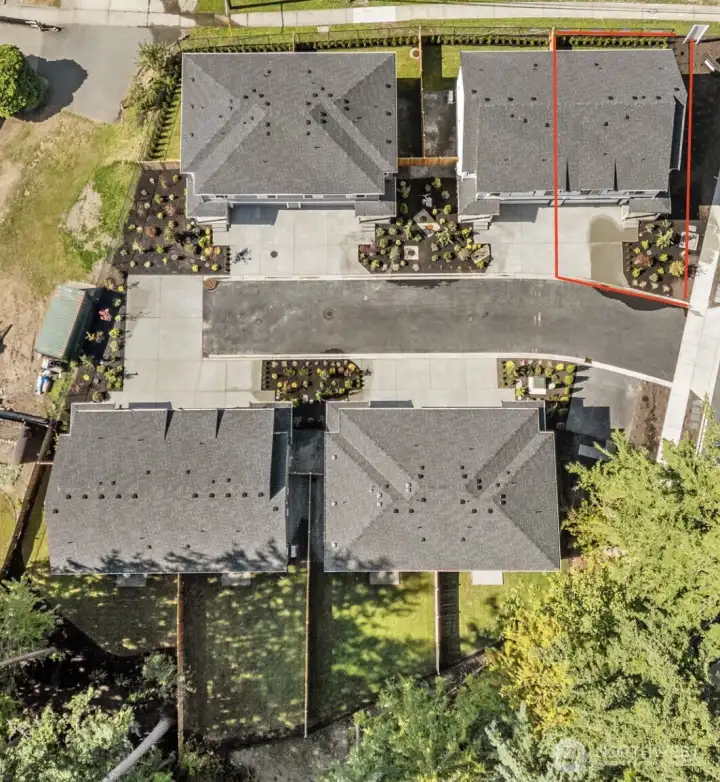 Lot lines are not exact. This image provides a visual aid and is not an official land survey.