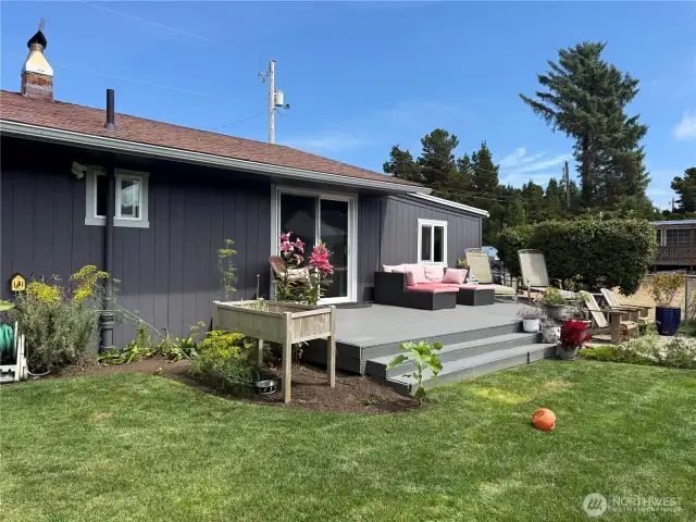 Large Trex deck gives you more living space!