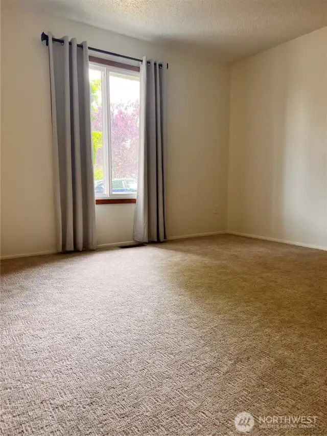 Primary bedroom main floor