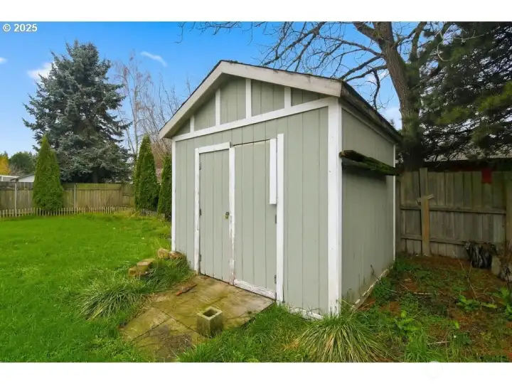 Shed/outbuilding.