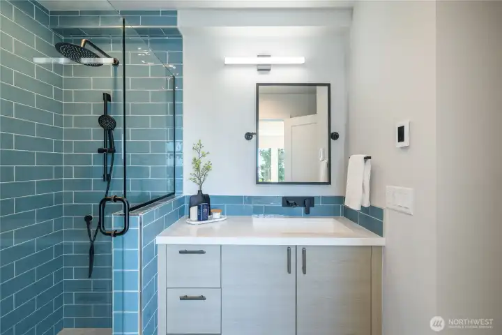 Ensuite primary bathroom.