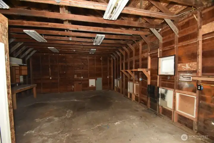 Detached garage