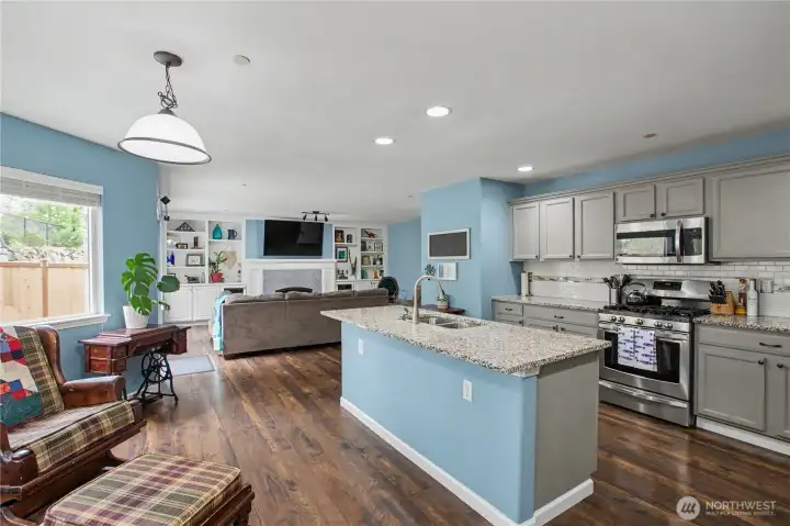 easy flow from Living Room to Kitchen