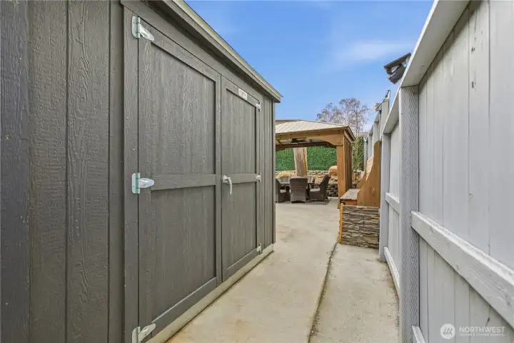 Shed on the side of the home stays. Shed on the side of the home stays.