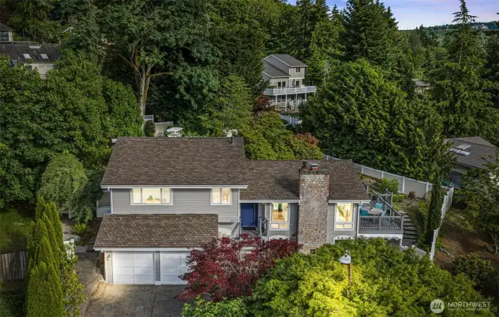 Amazing Somerset home locate in quiet cul-de-sac w/ a private studio ADU & separate entrance.