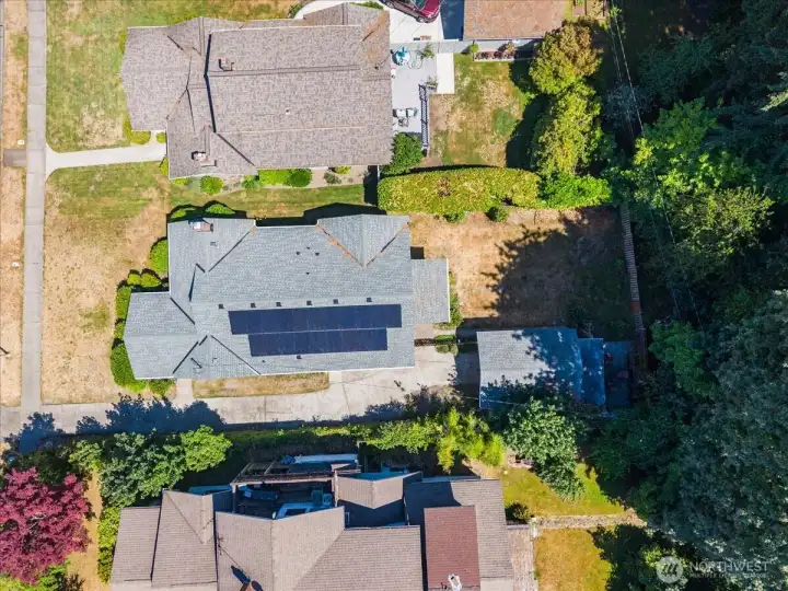 With Puget Park as your backyard neighbor, nature becomes part of everyday life. With Puget Park as your backyard neighbor, nature becomes part of everyday life.