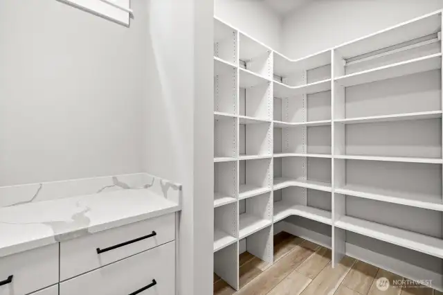Photos are of another home in the community with the same floorplan for illustration purposes only. May depict seller enhancements. Colors & options may vary.