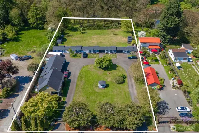 An aerial view of this large parcel. Tukwila's new Middle Zoning will allow up to 11 lots & 5 units per lot.