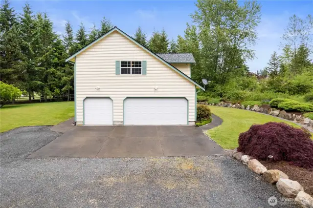 3-car garage