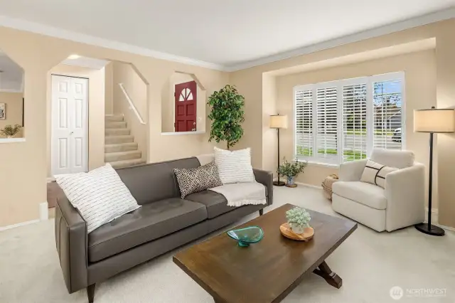 Family room w Great Natural light