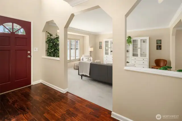 Entry Area, looking towards family room