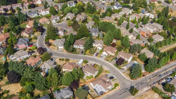 Bristol Heights!  A gentle hill leads up this quiet, peaceful cul-de-sac.