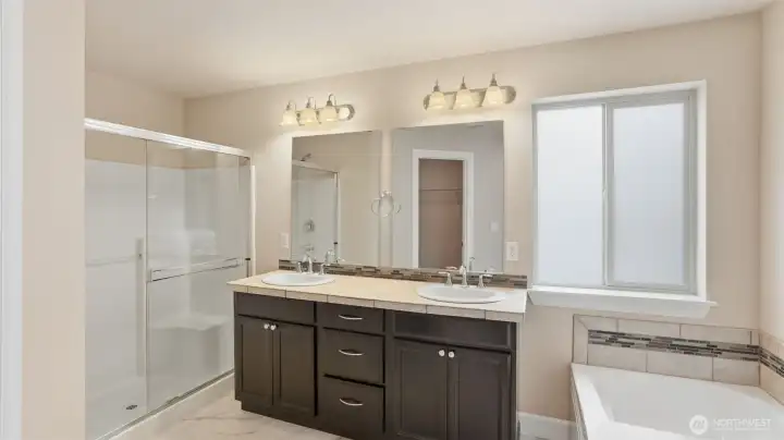 Primary bath with soaking tub