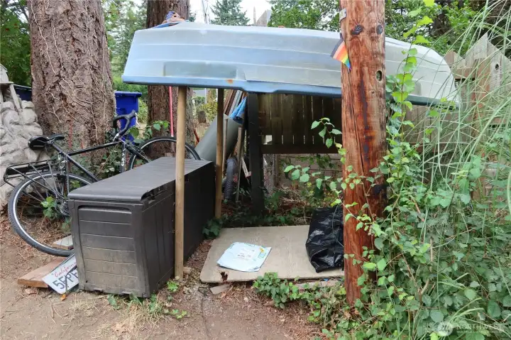 ups package drop off area for waterfront properties.