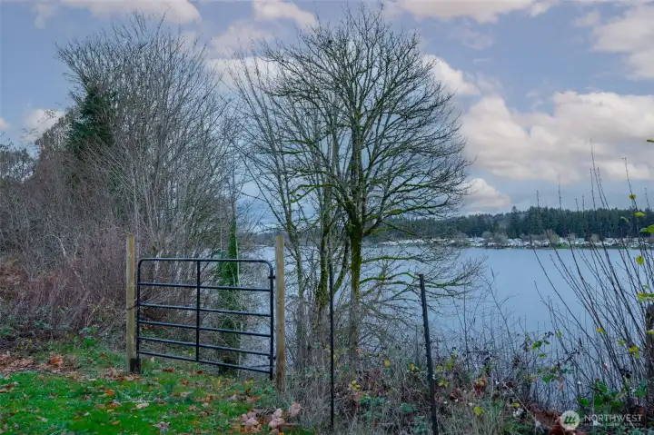 Lake access across Black Lake Blvd for all of your water activities like kayaking or fishing. Or, just take a book and a bottle of wine and enjoy the view!