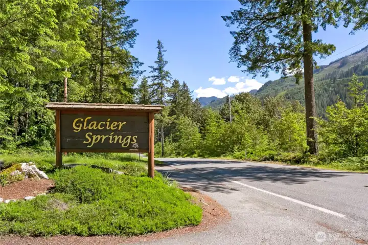 40 min to Bellingham & 30 to Mt Baker Ski area