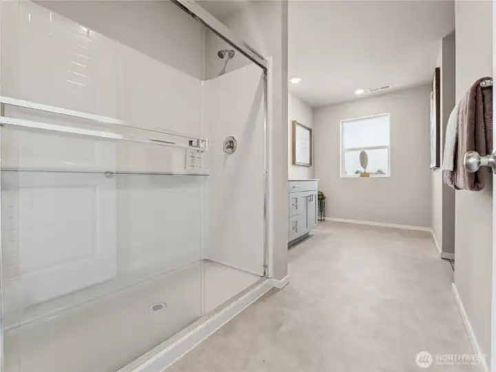 Primary bath with walk in shower.