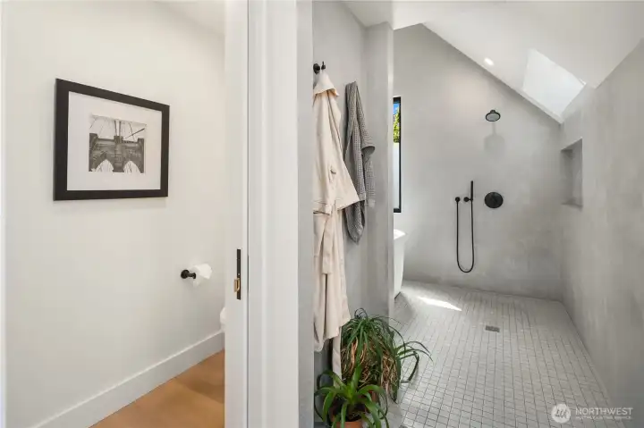 Separate WC with solid pocket door. Tadalekt plaster is seamless and water resistant. Separate WC with solid pocket door. Tadalekt plaster is seamless and water resistant.