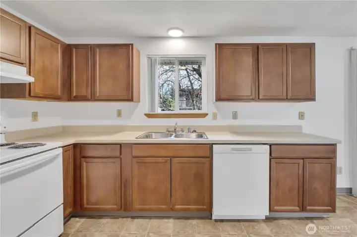 East-facing window for added morning light and easy viewing toward large fenced rear yard! East-facing window for added morning light and easy viewing toward large fenced rear yard!