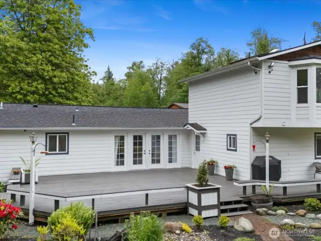Back of the home with Large deck