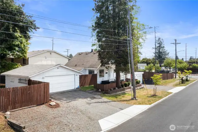 TWO garages!!!