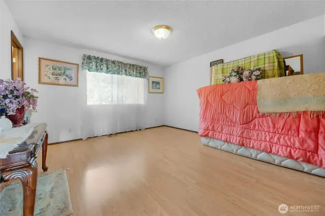 Large primary bedroom
