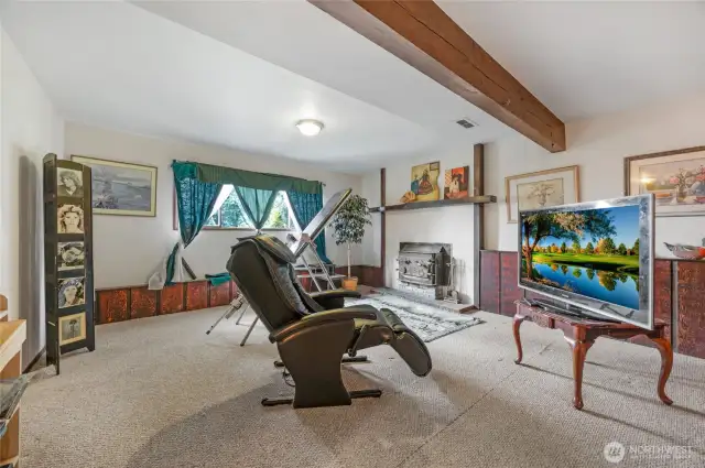 Different angle of downstairs bonus room