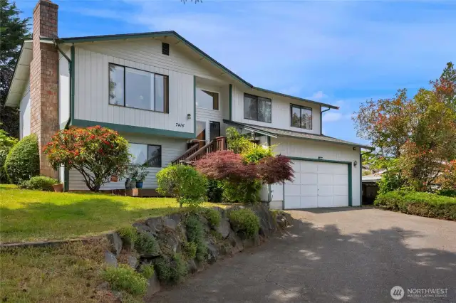 Driveway up to home