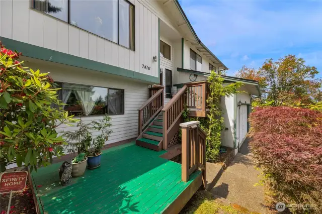 Front porch landing