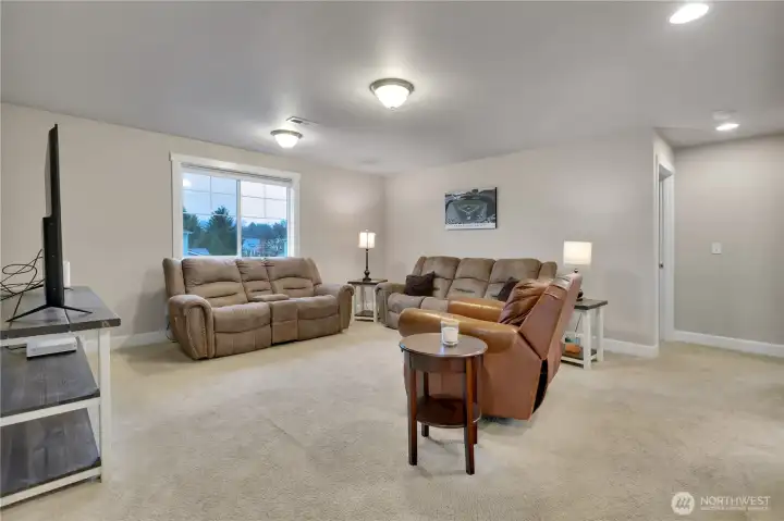 Large bonus / flex room at the top of the stairs