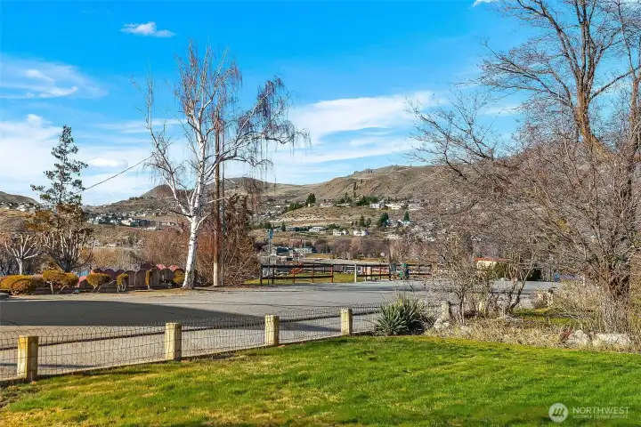 Just across the street, Pingrey Park offers one acre of green space with stunning Lake Chelan and territorial views.