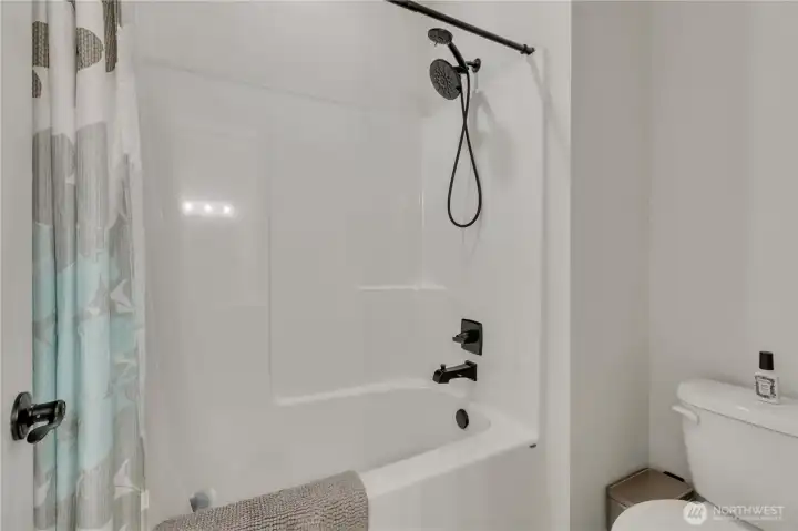 Full Hall Bath upstairs