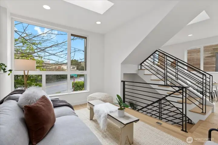 Abundance of natural light!