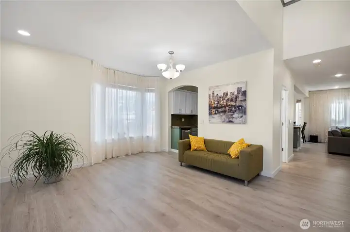 Dining/living room at the entrance