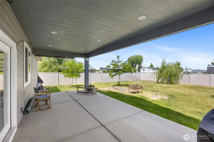 Large back covered patio