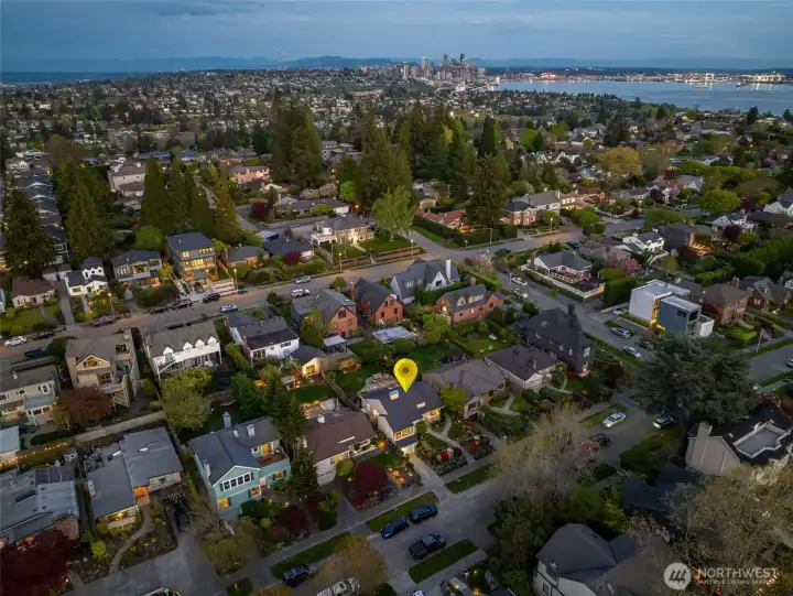 15 mins from the downtown Seattle