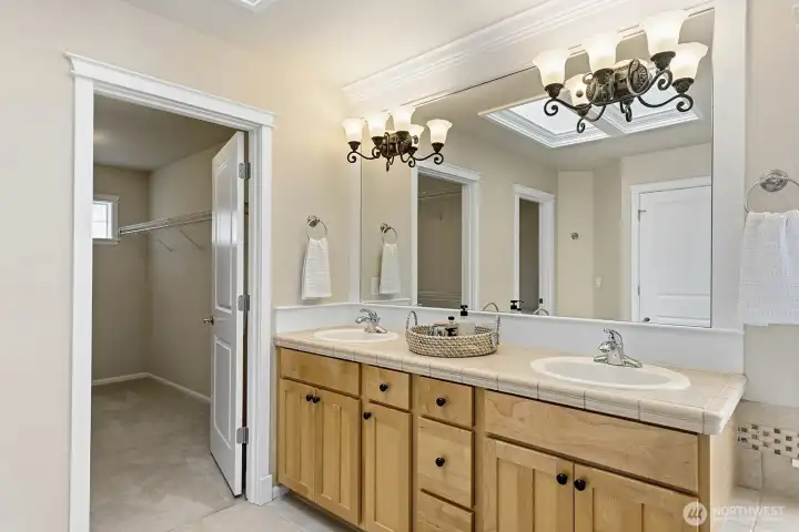 Primary bath with walk in closet